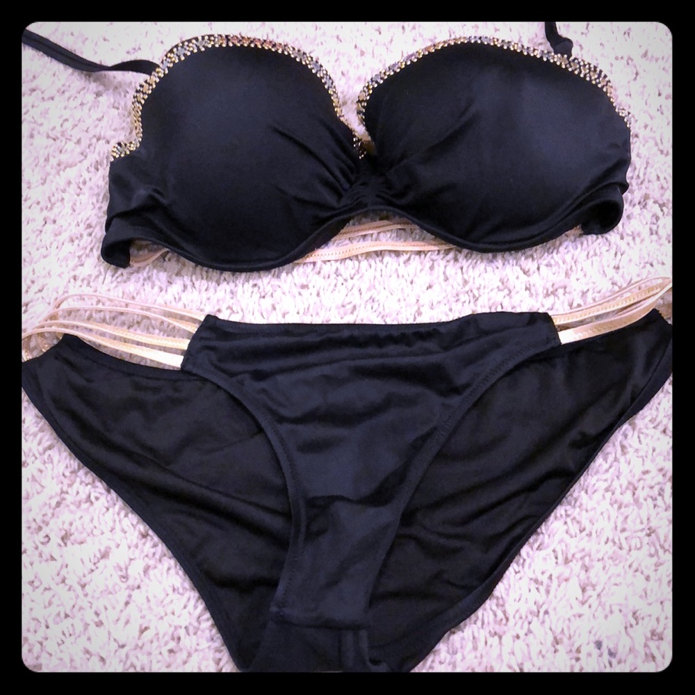 Black and Gold VS Bikini